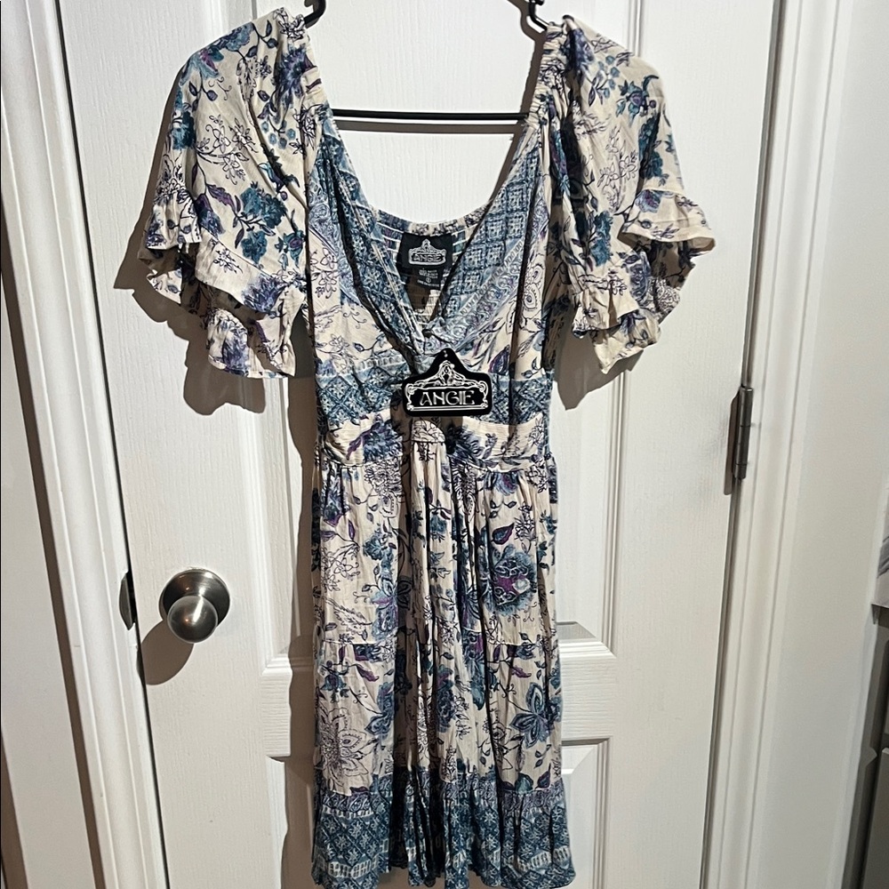NWT Angie Blue and Cream Floral Dress